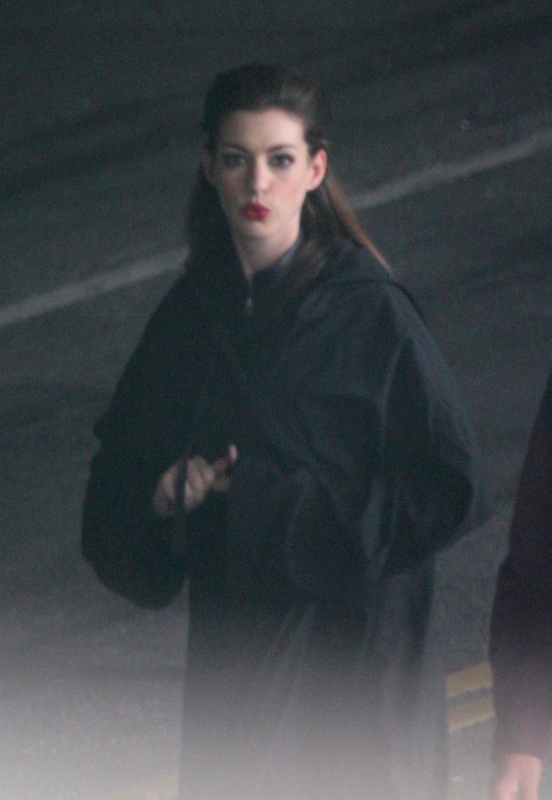 Illustration for article titled The Dark Knight Rises — 30 Catwoman Set Pictures